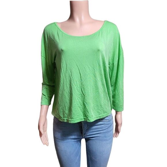 3/$20.crew neck 3/4 sleeve asymmetric lime green blouse M - Picture 1 of 4
